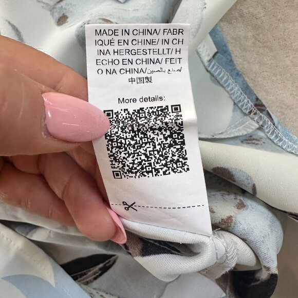 DAZY Shawl Collar Sleeveless Blue Floral Top Size Small - Picture 10 of 10